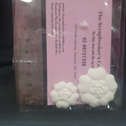 #65 RESIN PIECE 2 piece flowers